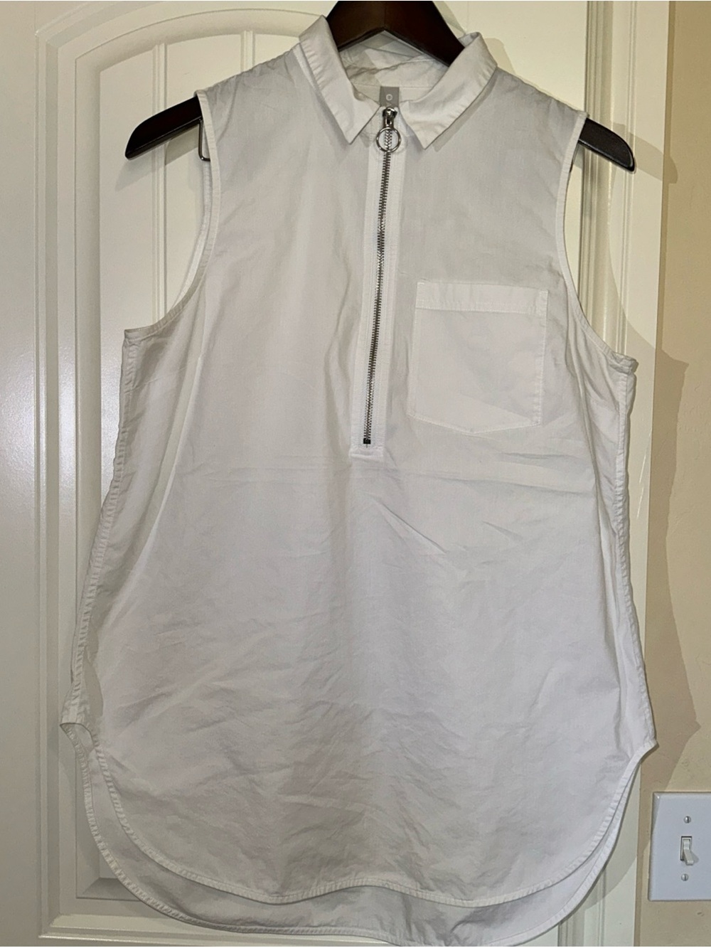 Athleta Uptown Shell Half Zip Sleeveless Blouse M